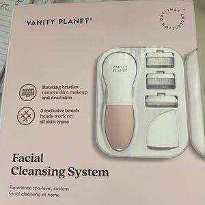 BRAND NEW. STILL IN BOX. Facial cleaning system